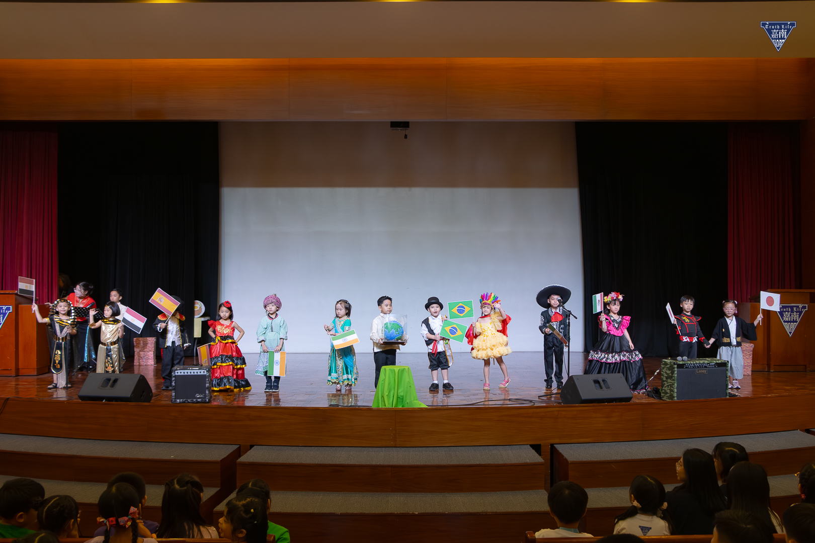 Parade of Nations (7)