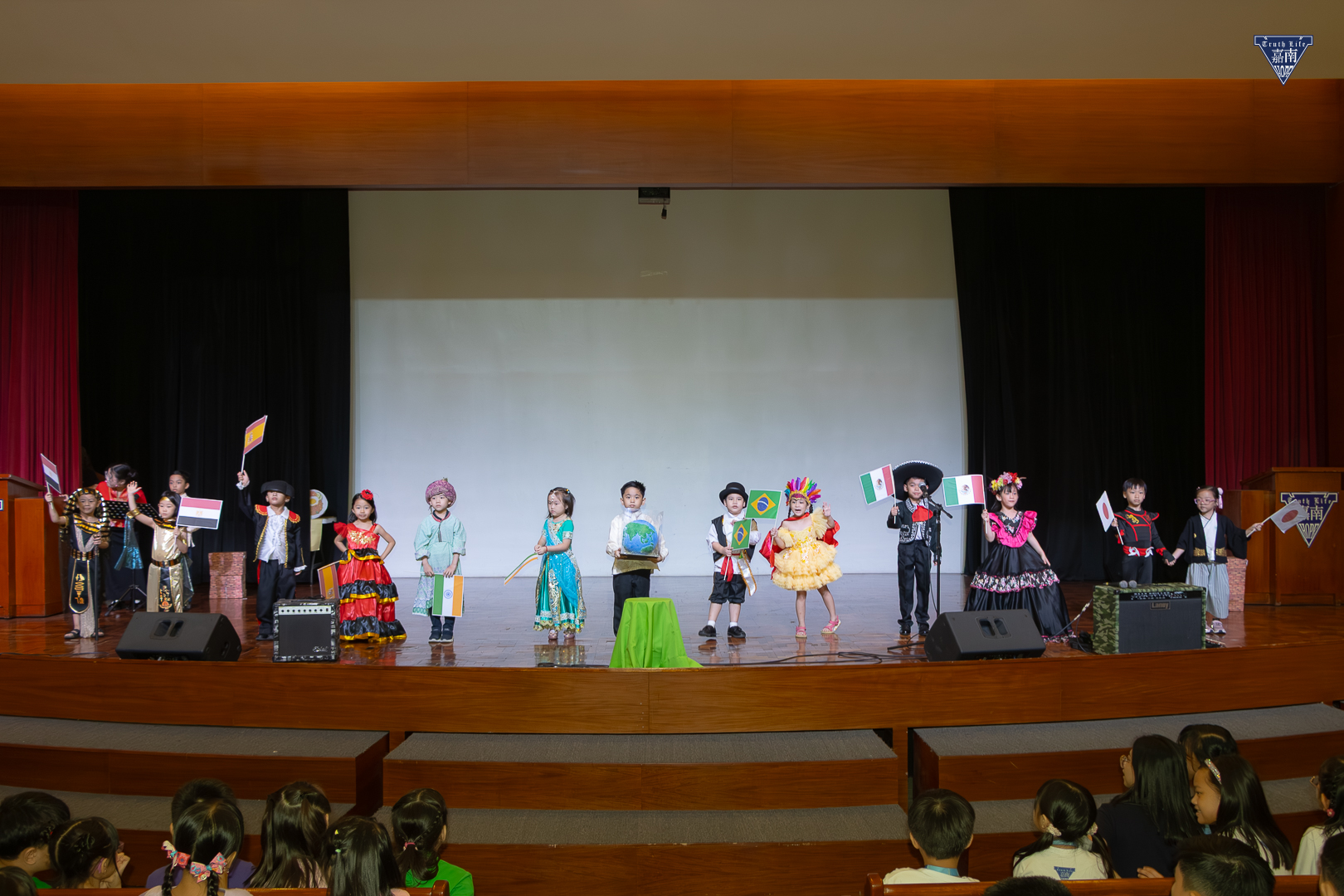 Parade of Nations (8)