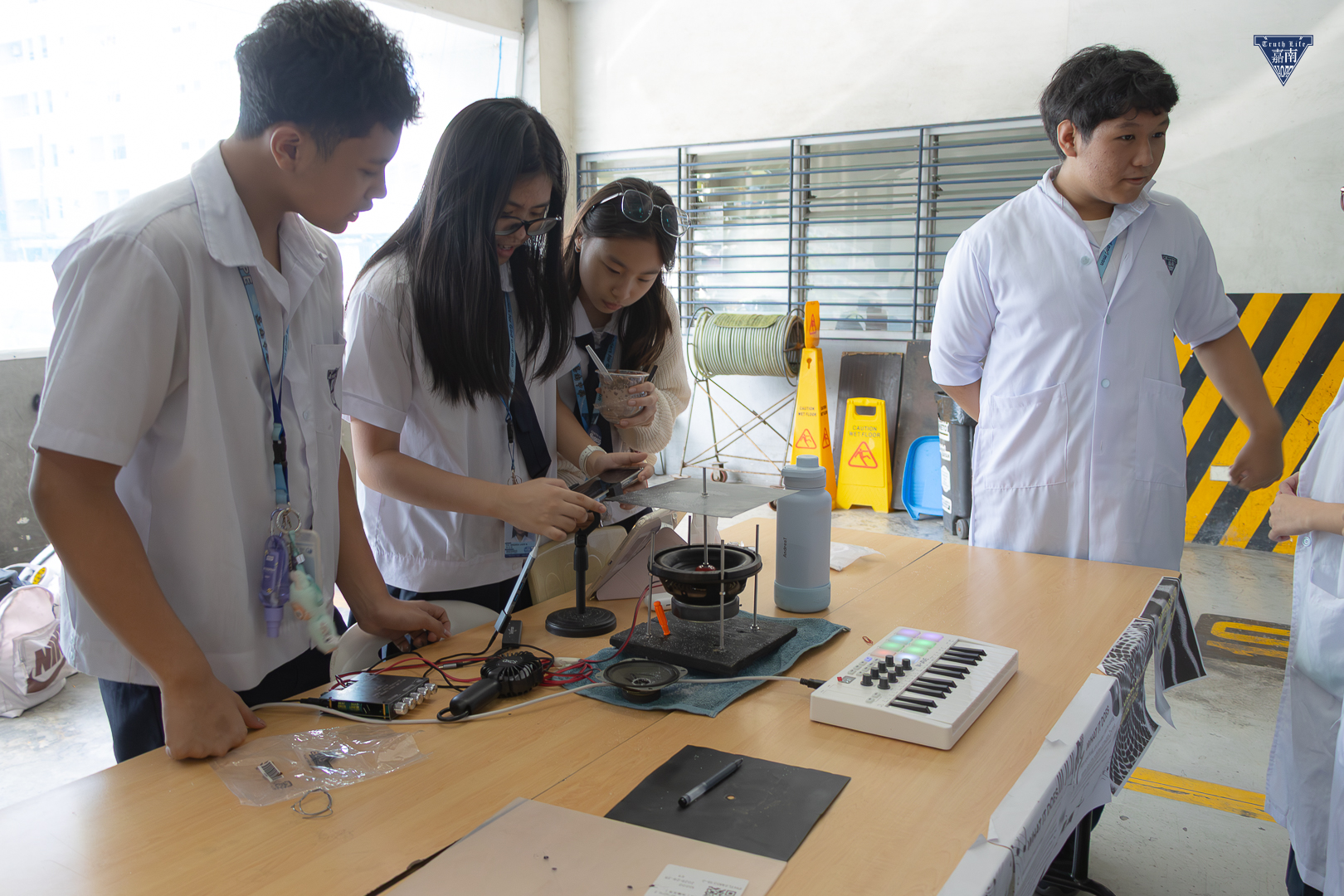 Chladni Plate Exhibit (2)