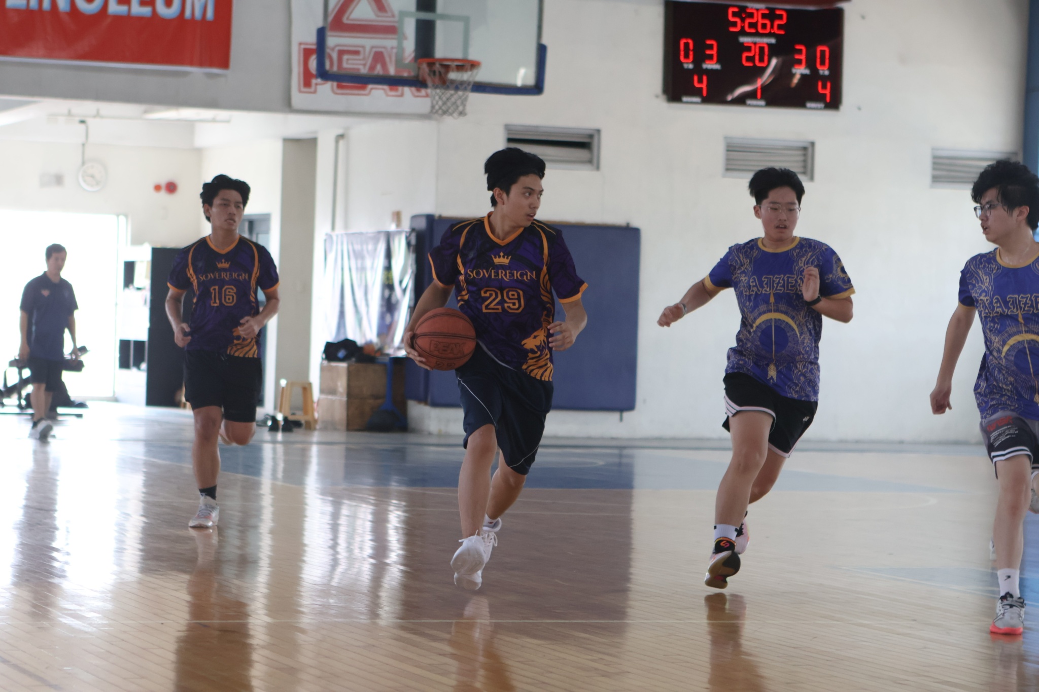 men's basketball highlights (9)