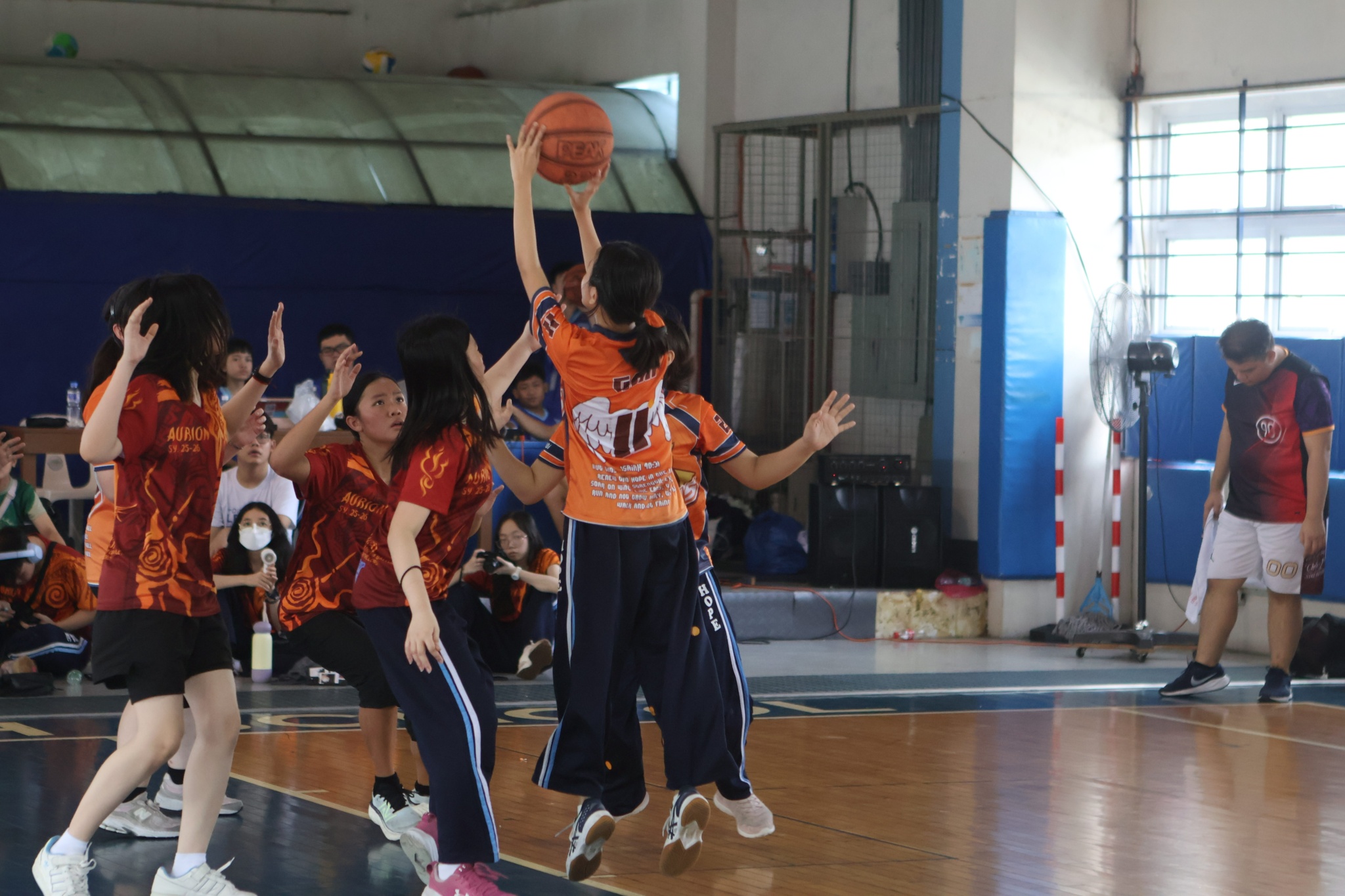 women's basketball (3)