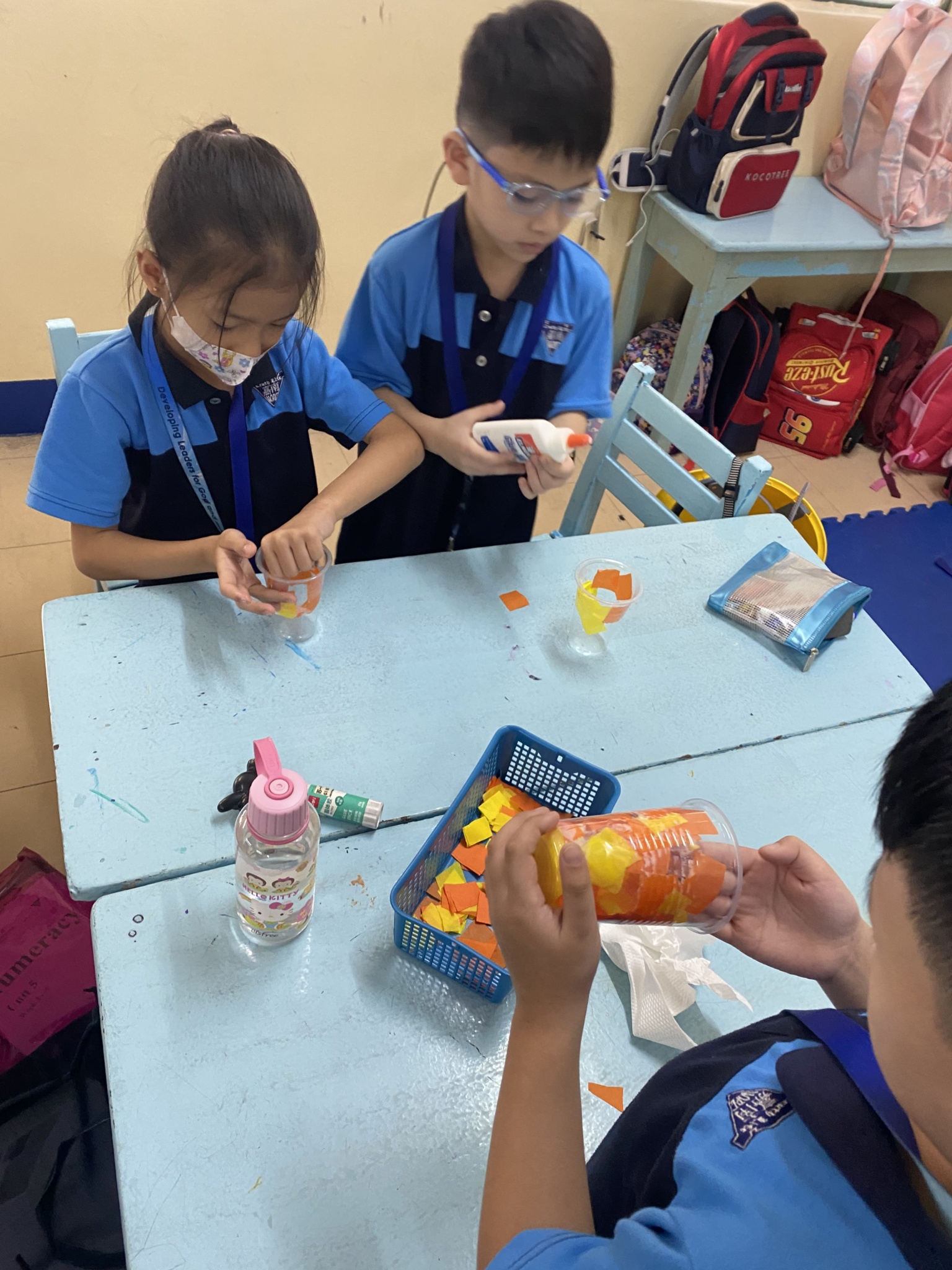 Arts_and_Crafts_with_Parents_(3)