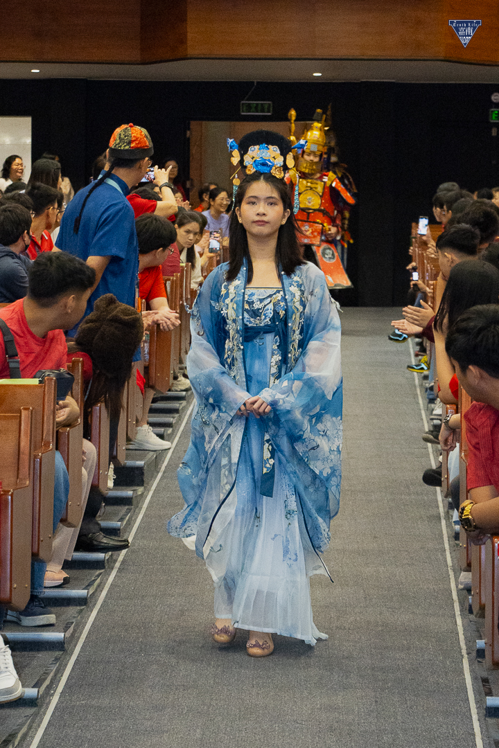 Fashion showcase (4)