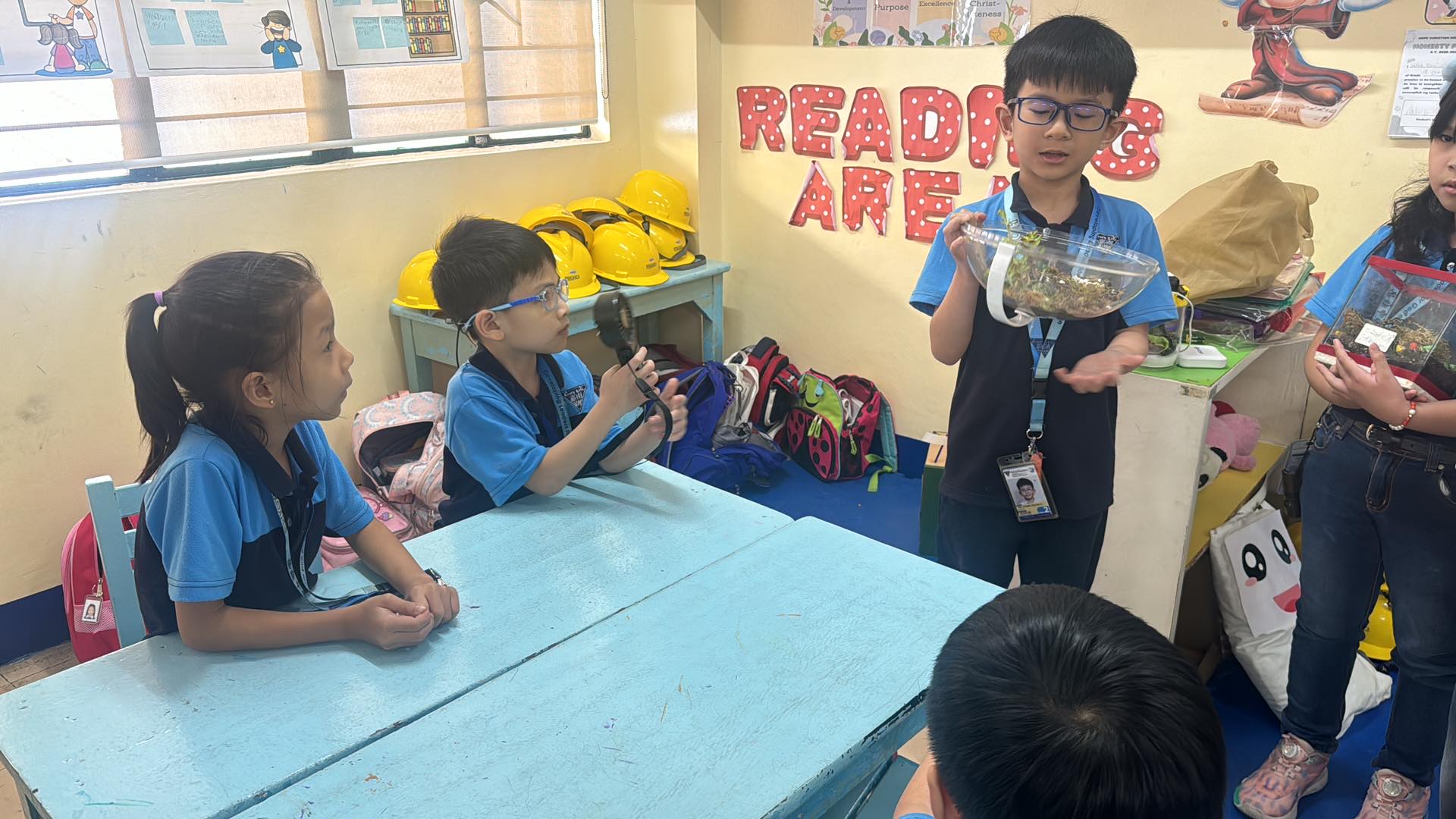 growing life inside terrarium (2)