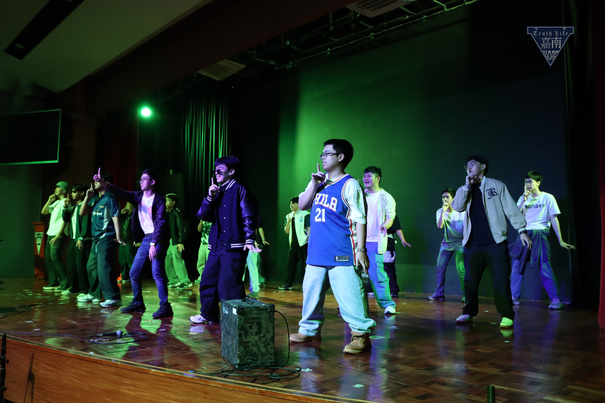 Special performance of Grade 11 (4)